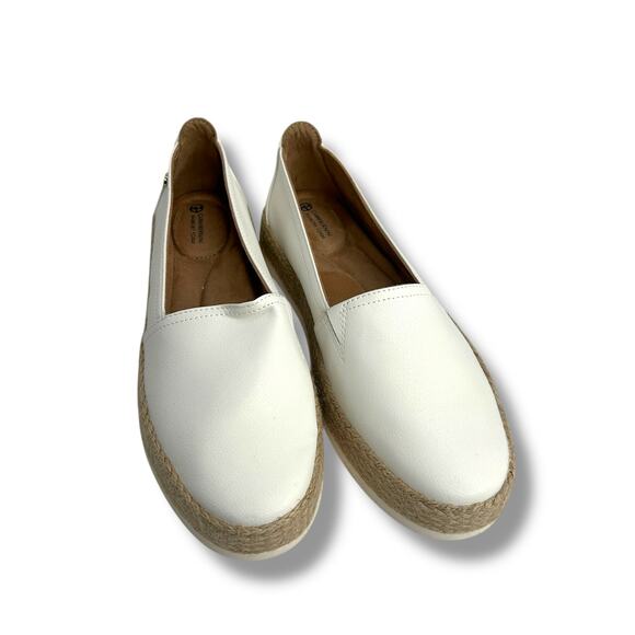 Giani Bernini Slip On Esapdrille Flats Size 8 White Loafers Boho Faux Leather - Picture 2 of 10